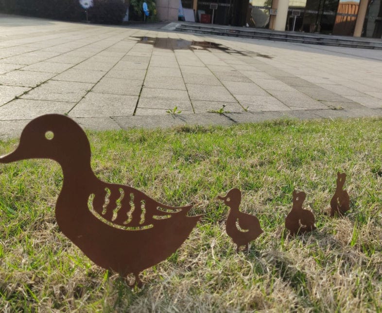 Adorno de jardín de la familia Iron Duck - EL ENVÍO ESTÁ INCLUIDO EN EL PRECIO DE ESTE PRODUCTO