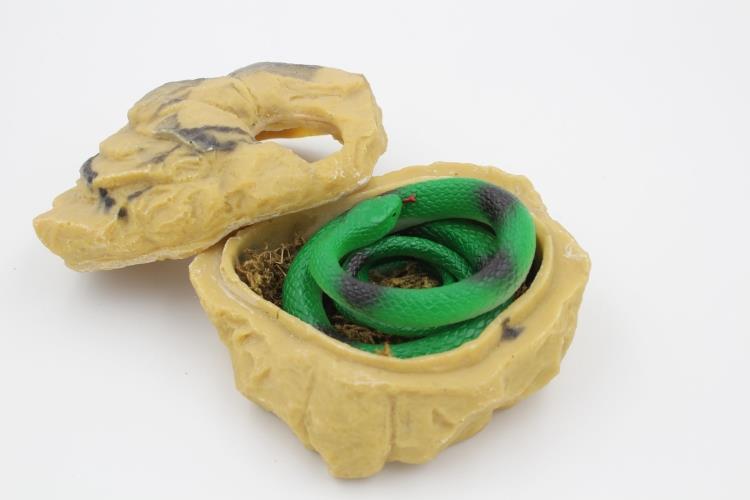 Reptile hiding cave -  SHIPPING IS INCLUDED IN THE PRICE OF THIS PRODUCT