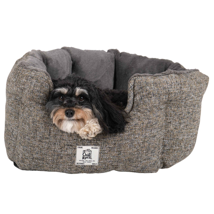 Cama redonda DGS Pet Products Chill Kuzzi FIR pequeña gris de 23" x 23" x 12"