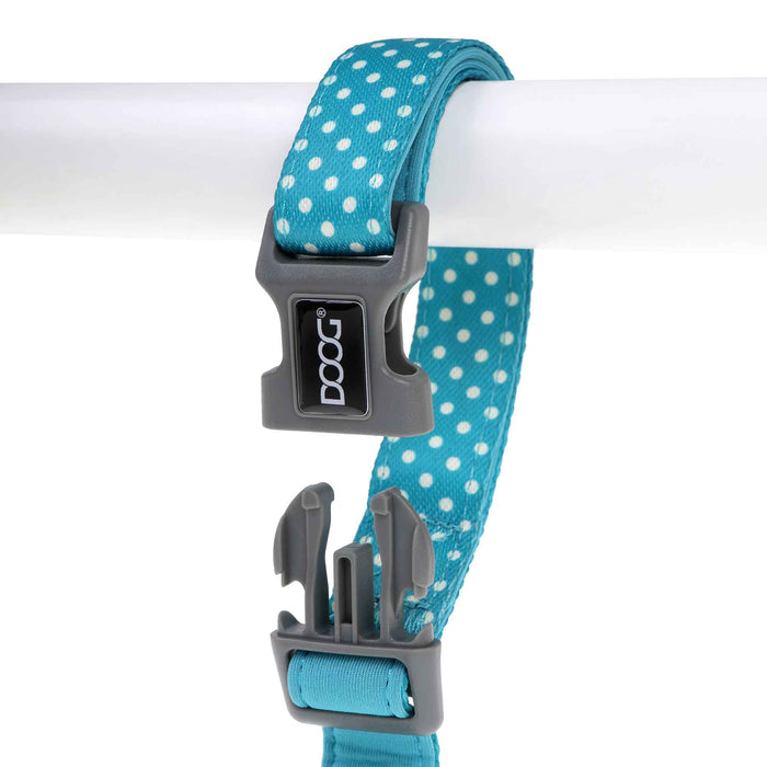 Correa de neopreno con clip para perros DOOG con diseño de Snoopy extragrande con lunares azules y blancos