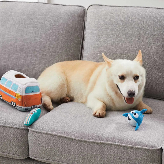 Juguete de peluche para perros Hide A Surf Van de Outward Hound, naranja, azul y blanco, 8,25" x 4" x 5"