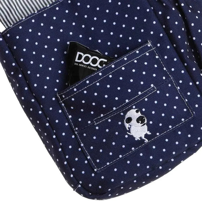 Bolsa para pasear DOOG con lunares azul marino y blanco de 3,5" x 8" x 10"
